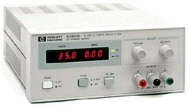 Y cyflenwad pŵer a ddefnyddir Agilent E3611A